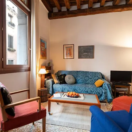 Ca Paola Cozy Venice Apartment-3